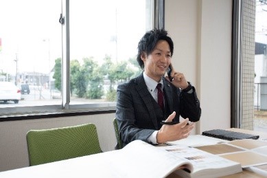 株式会社　八興